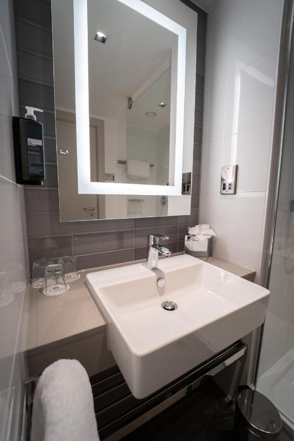 Clayton Hotel Glasgow City Екстериор снимка